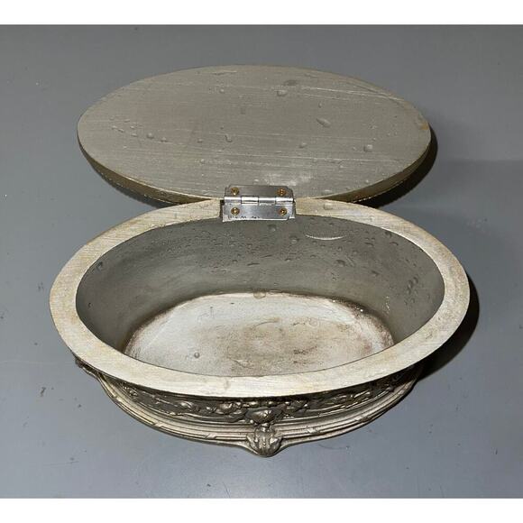 Elegant Gold Hinged Box Large and Heavy  Top quality - Picture 2 of 6